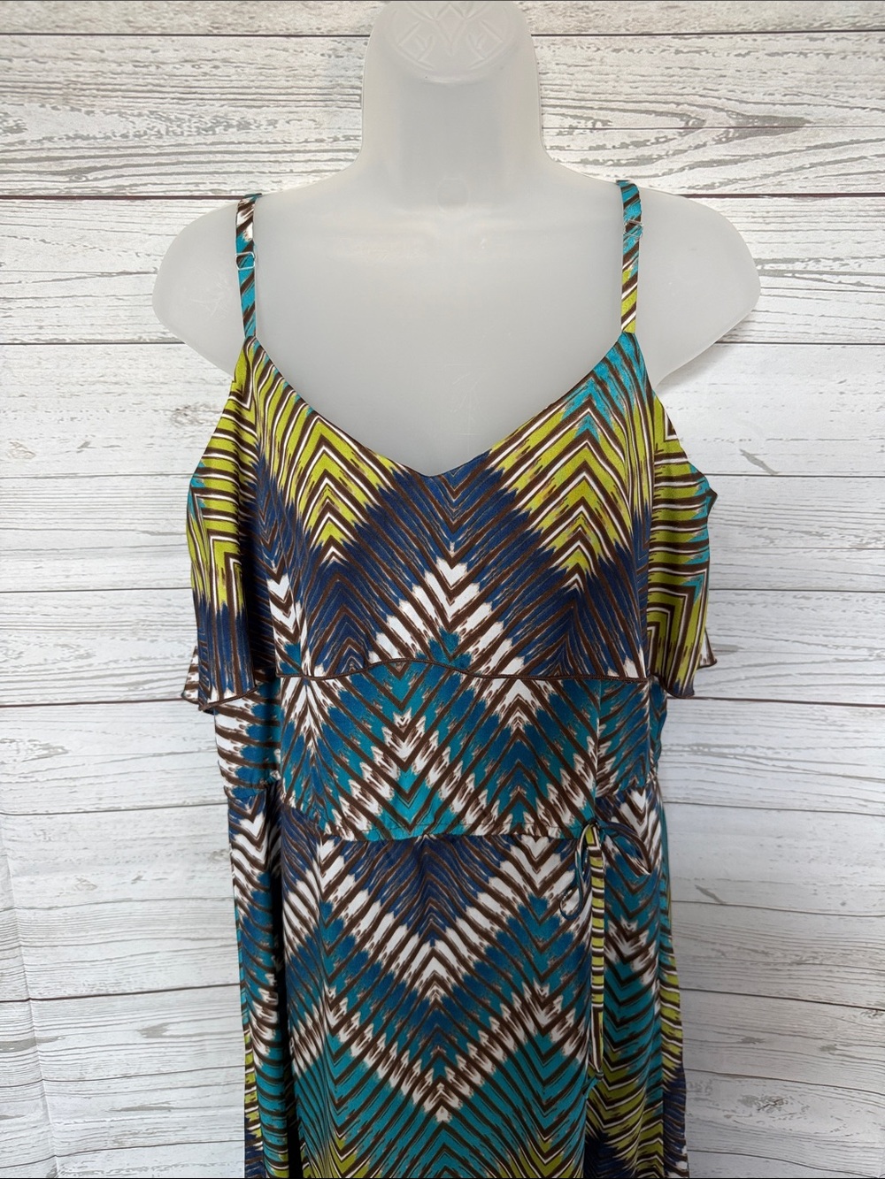 2B Bebe Chevron Print Maxi Dress in Teal, Green, Brown, White & Navy Size Medium